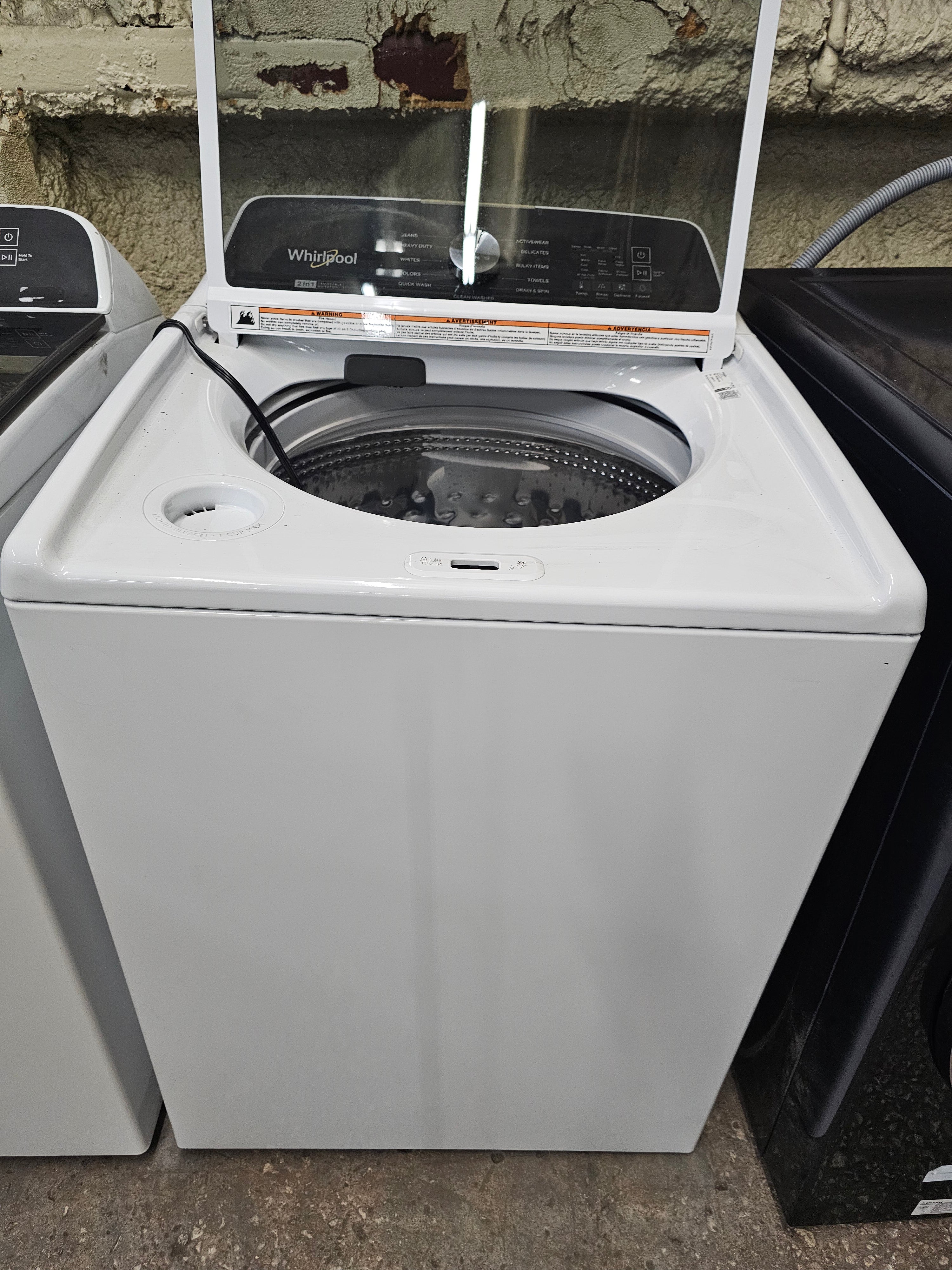 Whirlpool 4.7 - 4.8 cu. ft. Top Load Washer with 2 in 1 Removable Agitator in White